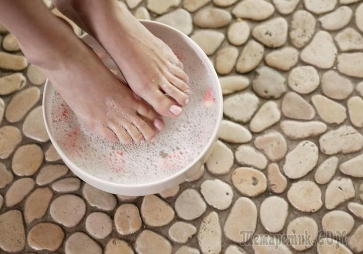 Избавляемся от мозолей и усталости в ногах с помощью ванночек