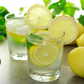 Пьем воду с лимоном и заботимся о своем здоровье!Полезные свойства воды с лимоном…