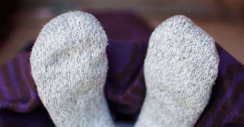 Лечение влажными носками: быстрое и естественное средство от простуды, гриппа и многого другого…