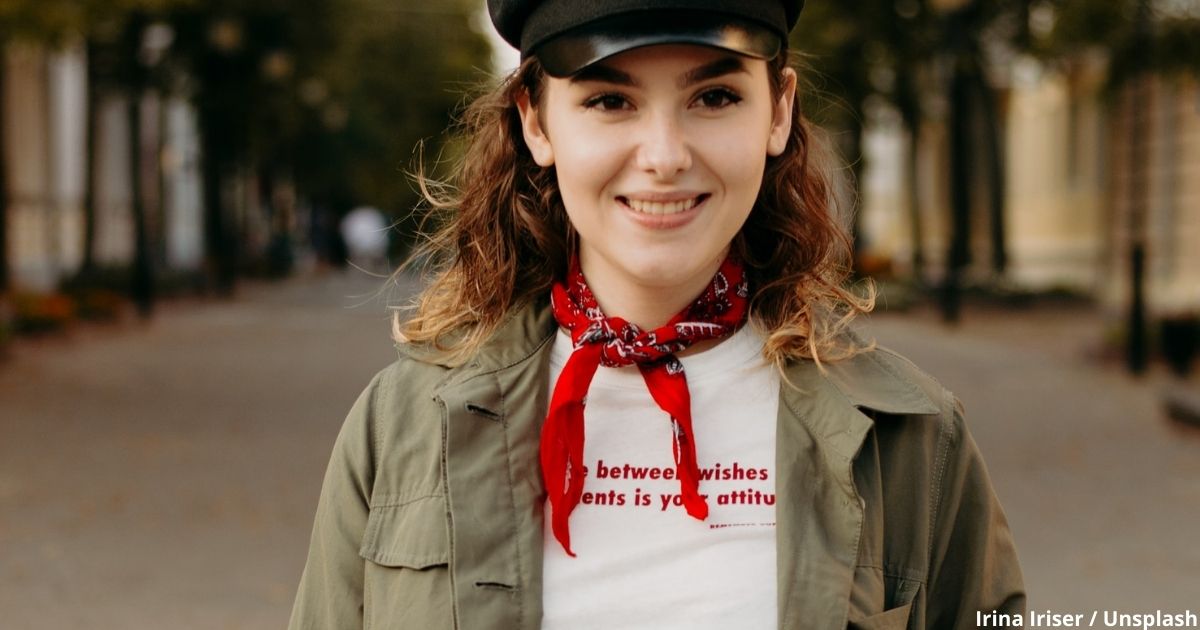 6 способов красиво завязать платок, чтобы за вами стали повторять