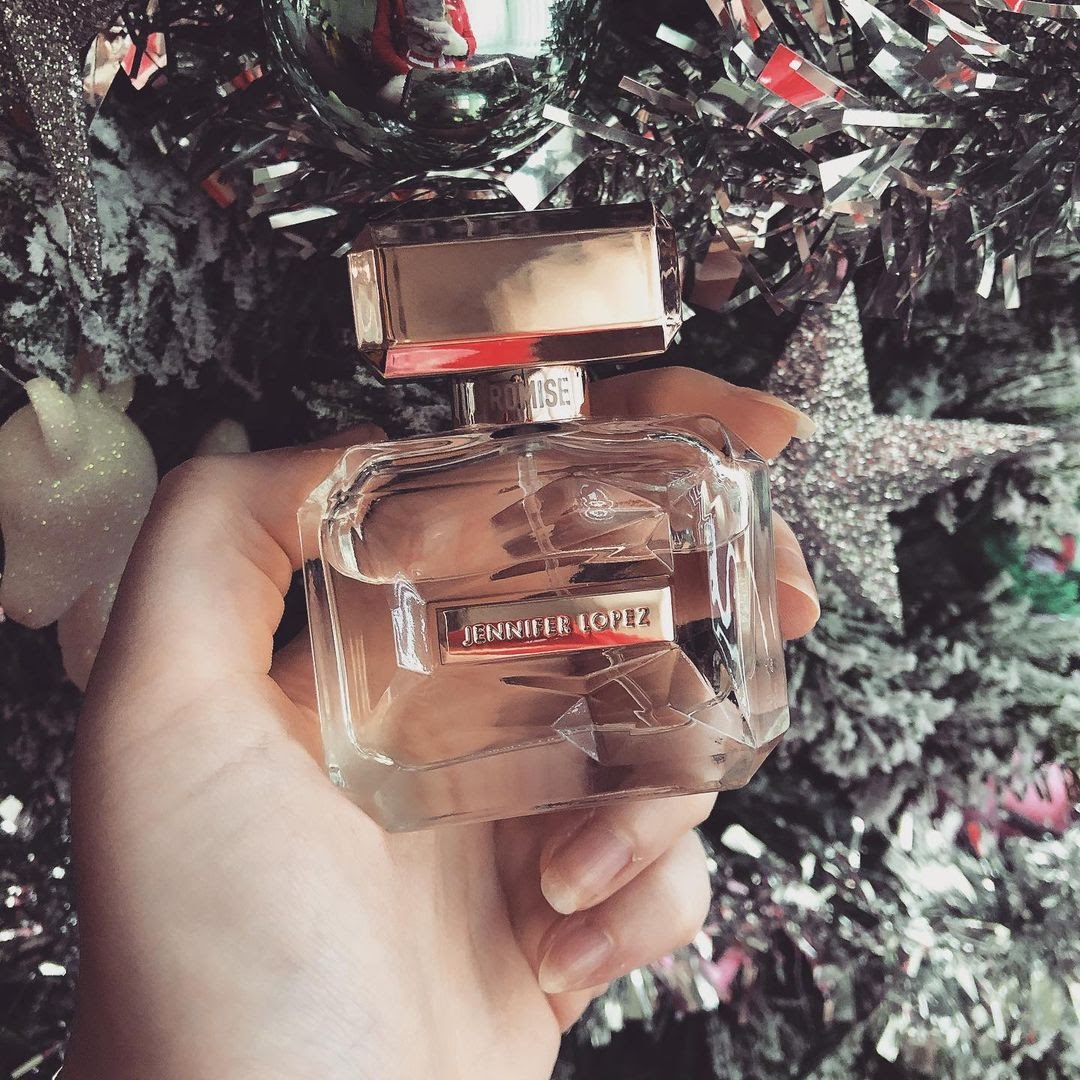 7 особых парфюмов, которые звездные женщины ни на что не променяют