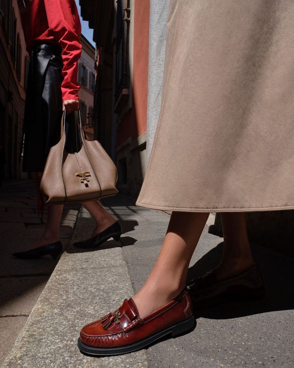 Эвелина Хромченко рекомендует 3 пары обуви для тех, кому за 50. И красиво, и стильно