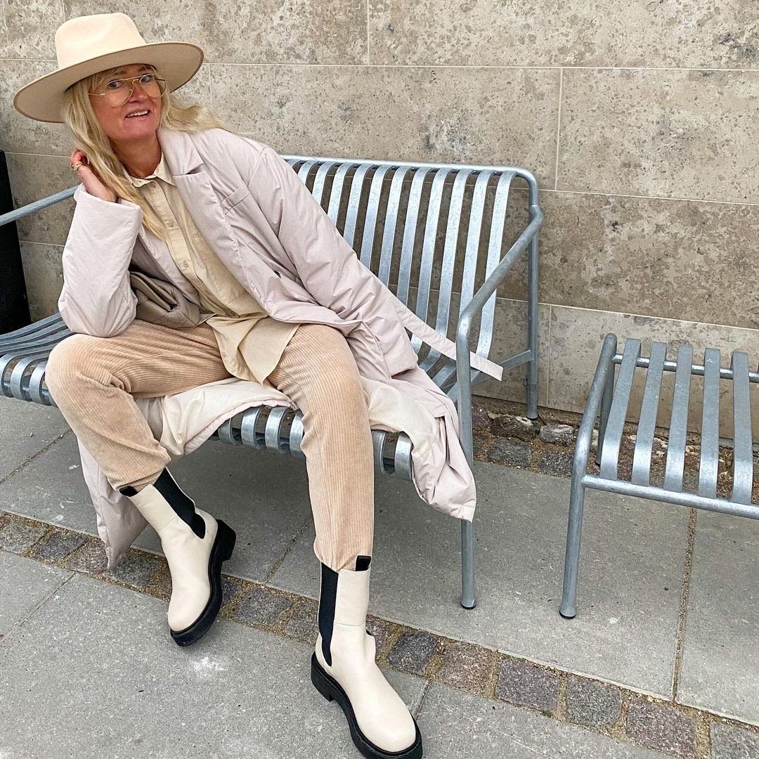 Как носить модные ботинки челси, если вам за 50: три сочетания