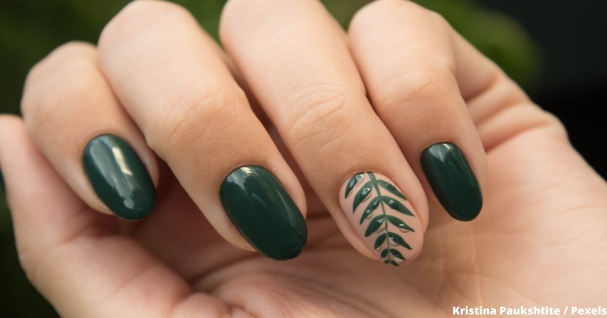 Как сделать ногти ухоженными и красивыми за 5 минут: пять вариантов быстрого маникюра