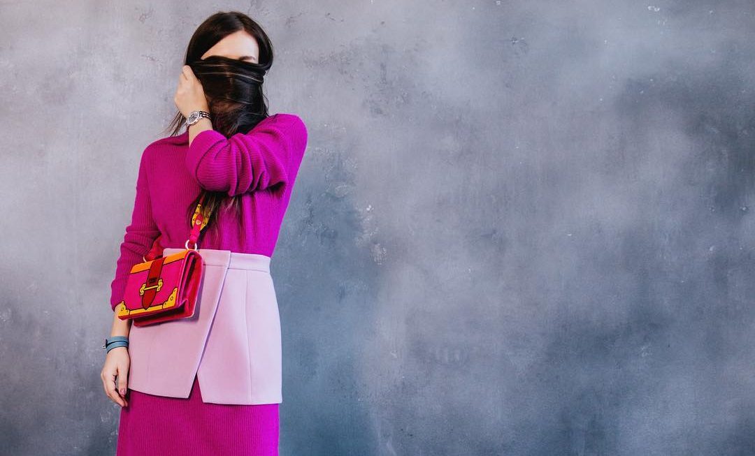 4 признака в одежде, которые выдают одинокую женщину