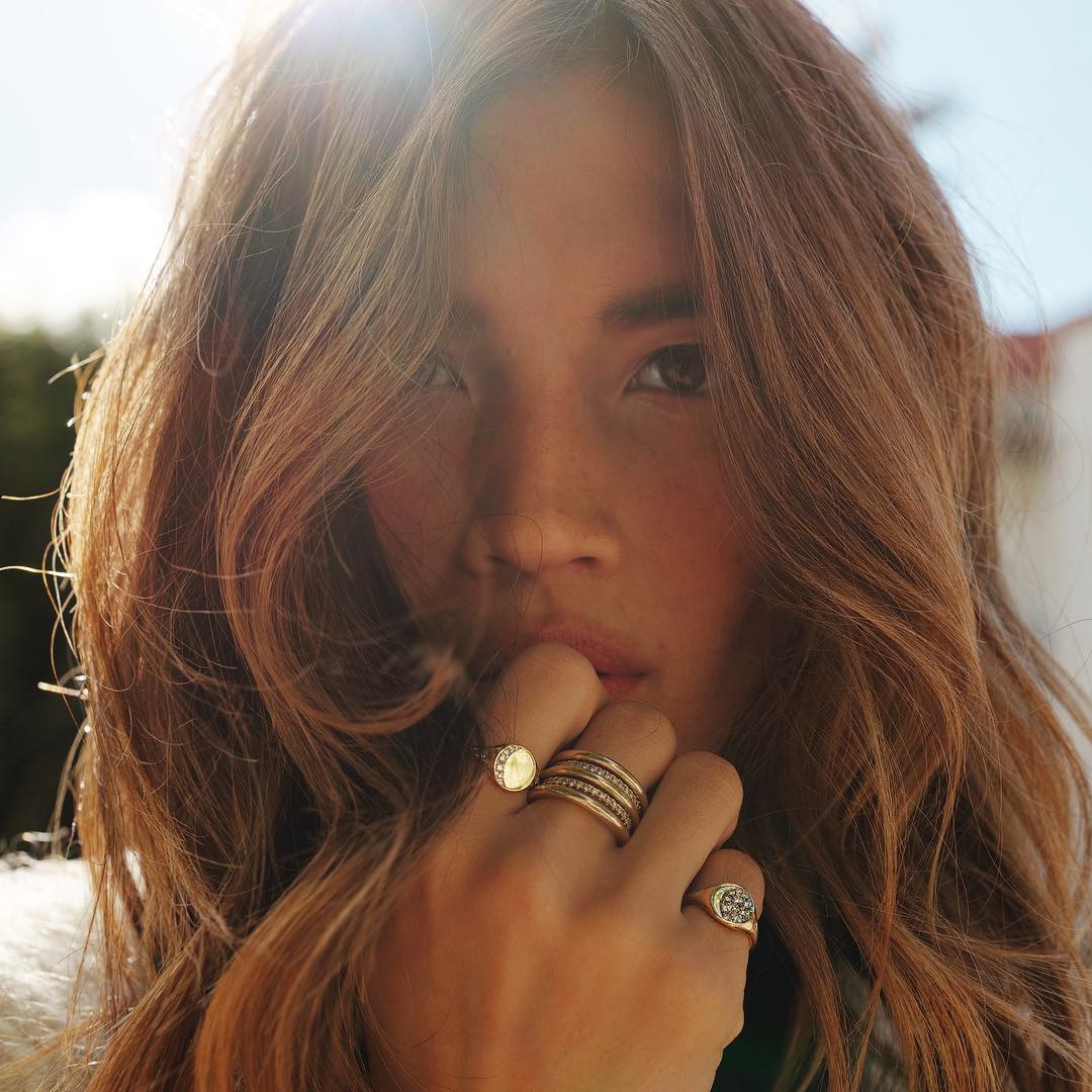 5 деталей в образе, которые выдают обеспеченную женщину