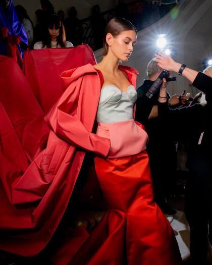 5 хитростей с волосами, чтобы выглядеть так же дорого, как после элитного салона красоты