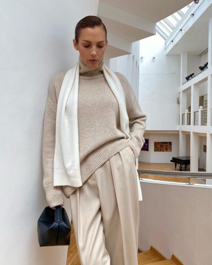 5 модных брендов, которые можно купить один раз и носить годами. Их одежда — вне времени