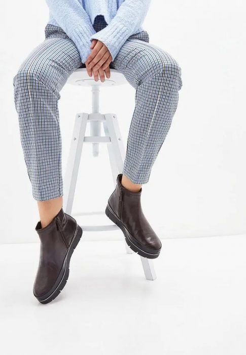 5 пар обуви, которые превращают элегантную даму 50+ в уставшую от жизни тетю