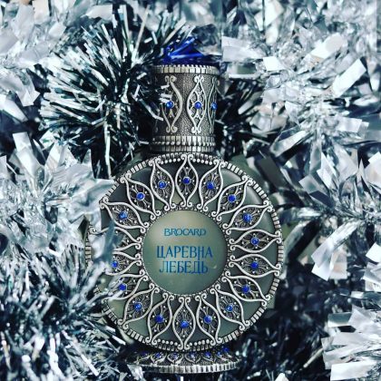 5 различий между парфюмом, который покупает богатая и бедная женщина