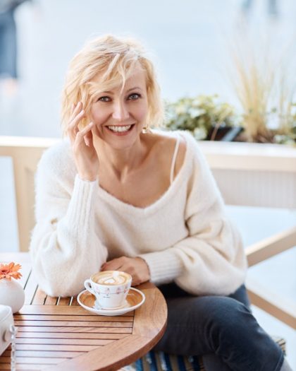 5 секретов 50-летних женщин, которые стареют красиво