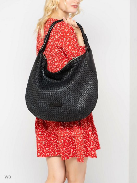 5 сумок, которые нельзя носить после 50: подборка неуместных моделей