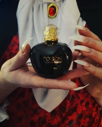 5 женских ароматов, которые притягивают мужчин лучше, чем глубокое декольте