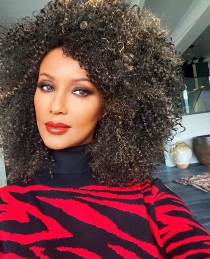 6 стильных женщин 60+, которые выглядят моложе цифр в паспорте