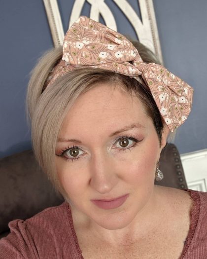 6 укладок на короткие волосы, которые скрывают седину не хуже, чем окрашивание