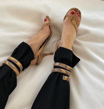 Делать рисунки на ногах — прошлый век: 5 трендов педикюра, которые покорили сердца модниц