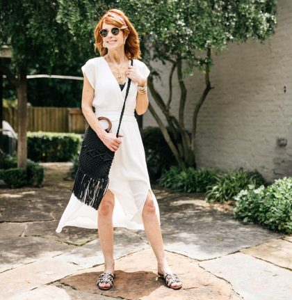 Как 50-летней женщине носить платок, чтобы выглядеть не как бабушка. Показывает модница из Германии