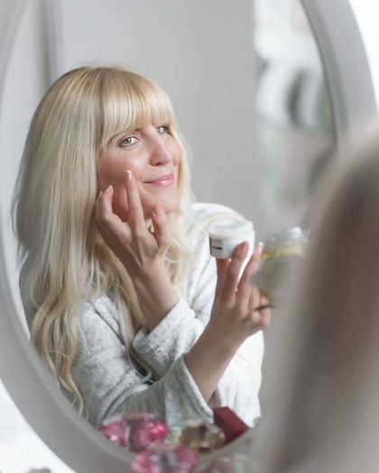 Как накраситься, чтобы выглядеть моложе: 6 приемов в макияже