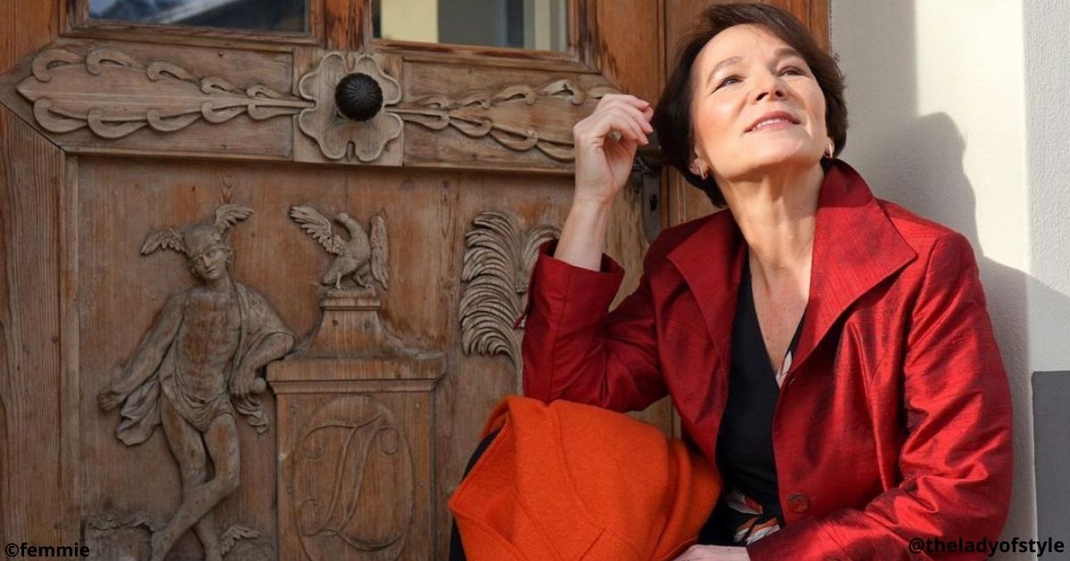 Как одеться зрелой женщине, чтобы привлекать внимание мужчин: 8 готовых образов